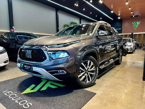 FIAT TORO 2.0 16V TURBO DIESEL RANCH 4WD AT9 FIAT TORO 2.0 16V TURBO DIESEL RANCH 4WD AT9